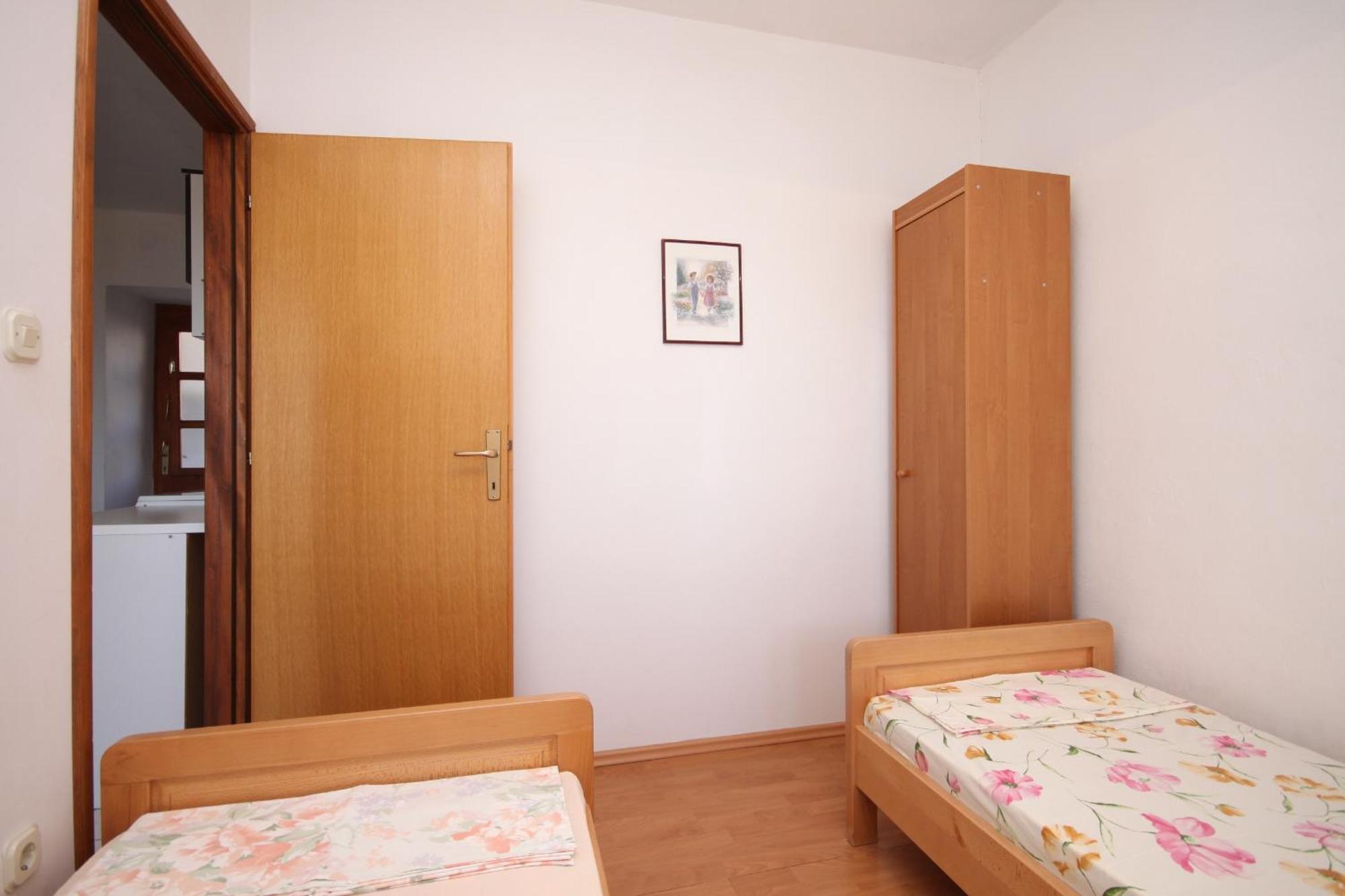 Apartments With A Parking Space Ivan Dolac, Hvar - 8797 Bilik gambar